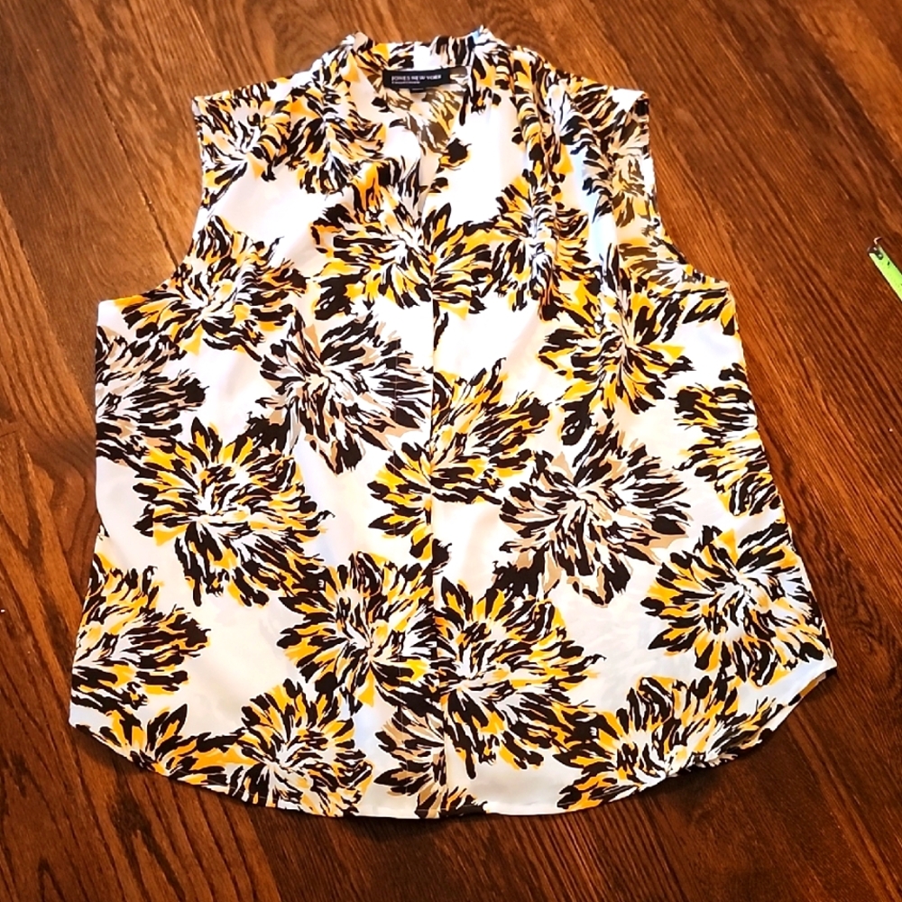 Jones New York Floral Sleeveless Top -